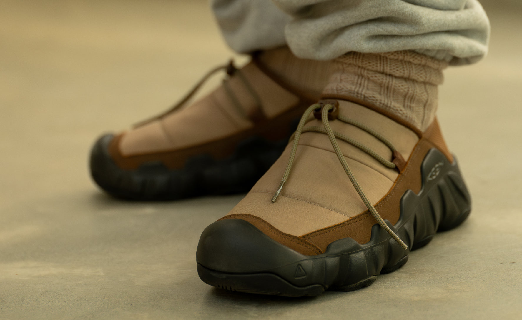 Men's Hypowser Crushback Shoe  |  Timberwolf/Dark Earth - Image 7